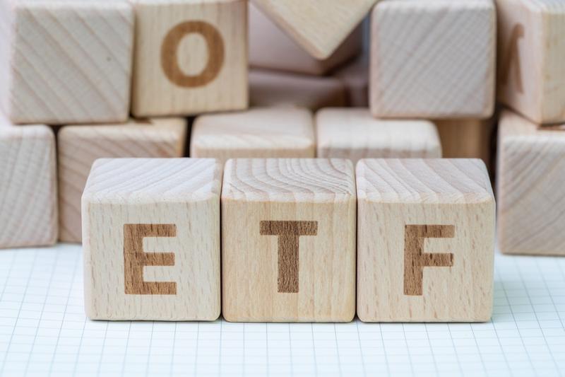 How SOXS Works: The Mechanics of a Leveraged Inverse ETF